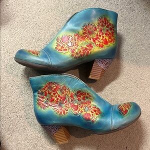 Socofy leather blue and red  booties size 38 or 7.5 US SIZE women’s